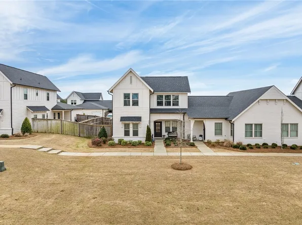 599 Grey Oak Cir, Auburn, AL 36830