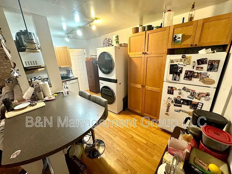 918 W Oakdale Ave #BF — Photo 5