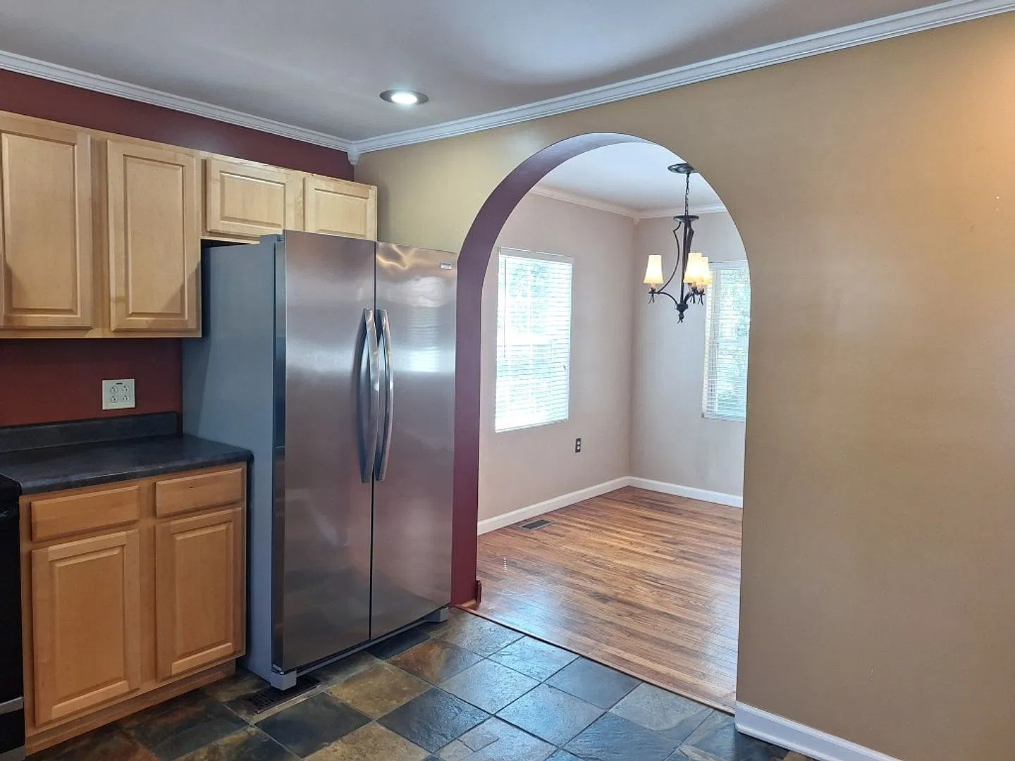Do you like sleeping under tin roofs when it rains? Cute 3bd/2 bath cottage in Oak Ridge — Photo 3