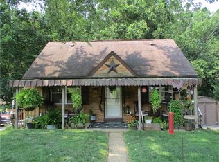 180 Forest Dr, Irwin, PA 15642