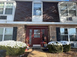 800 Dumont Pl APT E, Saint Louis, MO