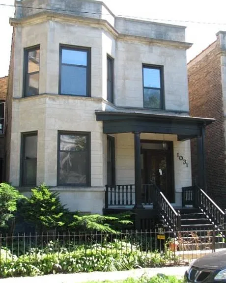 1031 W Dakin St #2 — Photo 1