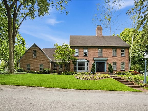 3rd image of 700 Palace Green Pkwy