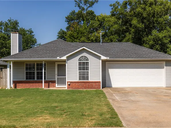 2156 Wood Tree Ct, Siloam Springs, AR 72761