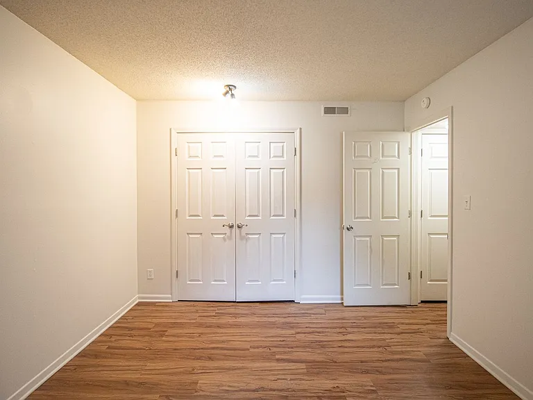 1607 Richardson St — Photo 11