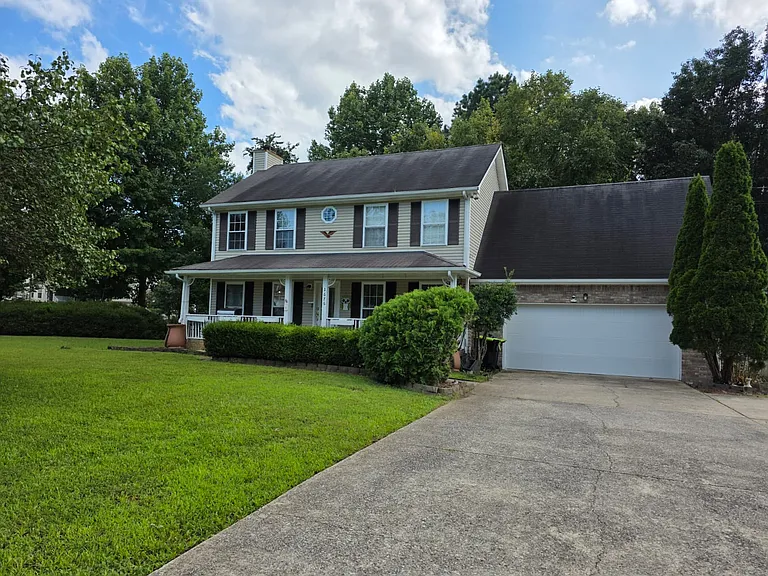 2676 Elkmont Dr — Photo 2