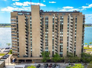 155 Front St N #1408, Sarnia, ON N7T 7V5