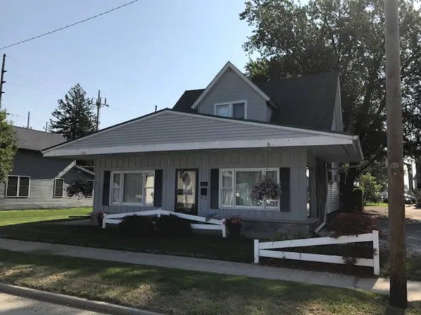 455 S Main St, Nappanee, IN 46550