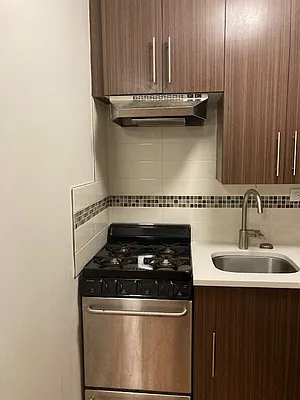 Rented by Aurous Realty LLC | media 9