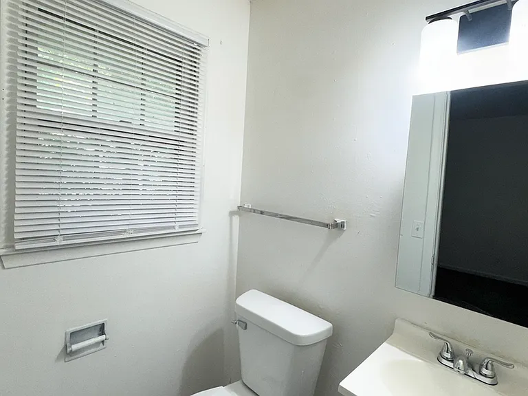 4918 Ames Ave — Photo 12