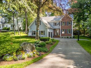 33 Upwey Rd, Wellesley, MA 02481