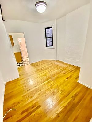 3rd image of 421 E 72nd St APT 3c