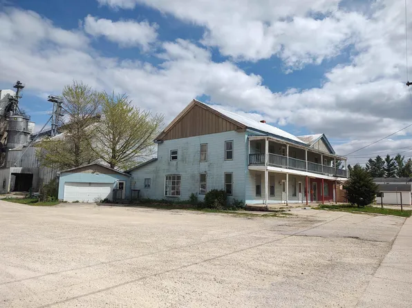 100 N State St, Poplar Grove, IL 61065