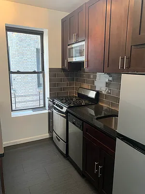 Rented by Heritage Realty LLC | media 8