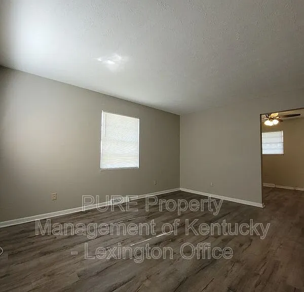 627 Silverleaf Dr — Photo 5
