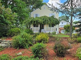 24 Arthur Ave, Woonsocket, RI 02895