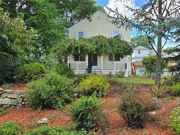 24 Arthur Ave, Woonsocket, RI 02895