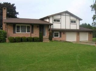 126 Crestview Dr, Salix, PA 15952