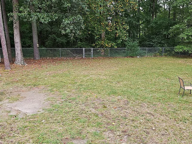 803 Haskins Dr — Photo 2