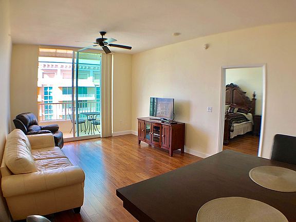 3rd image of 625 Casa Loma Blvd Unit 1607