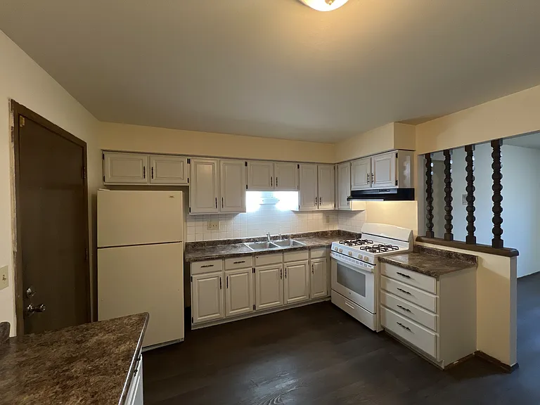 10112 W Sharon Ln — Photo 9