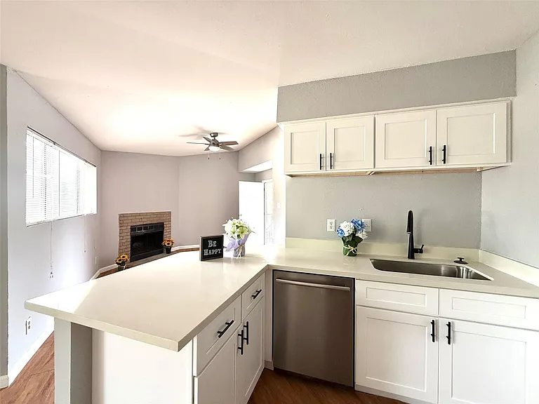 7200 T C Jester Blvd #3902 — Photo 9