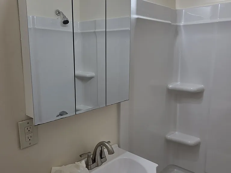 301 Ikeler St #14 — Photo 22