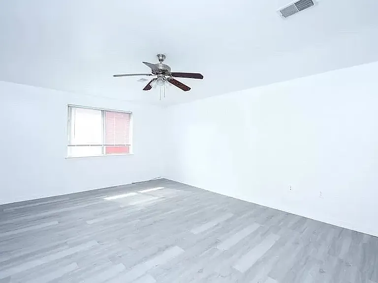 1312 Richmond Ave — Photo 11