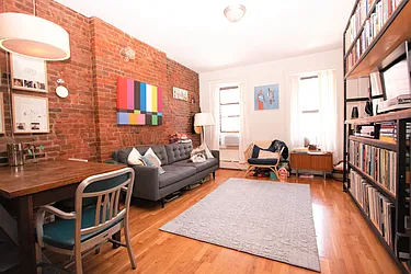 Rented by R New York