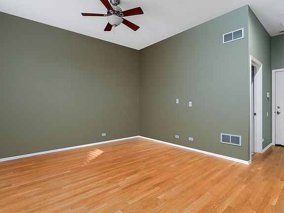 4th image of 7521 Brown Ave #408