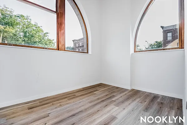 Rented by Nooklyn NYC LLC | media 68