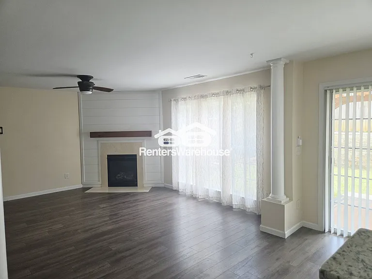 528 Highland Falls Dr — Photo 3