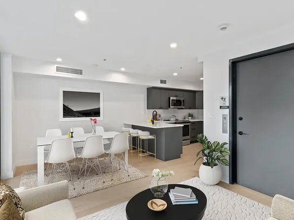 15 Avenue A image 1 of 9