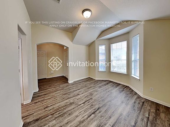 3rd image of 3525 Stonehenge Dr