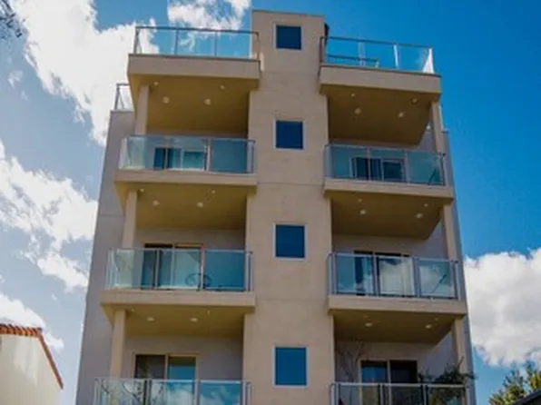 819 S Holt Ave #Penthouse, Los Angeles, CA 90035