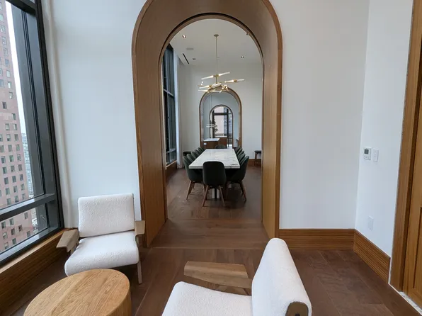 135 East 47th Street image 13 of 23