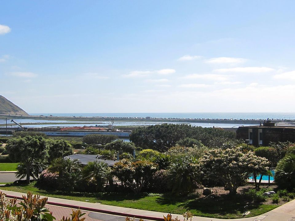 Panoramic ocean view townhome