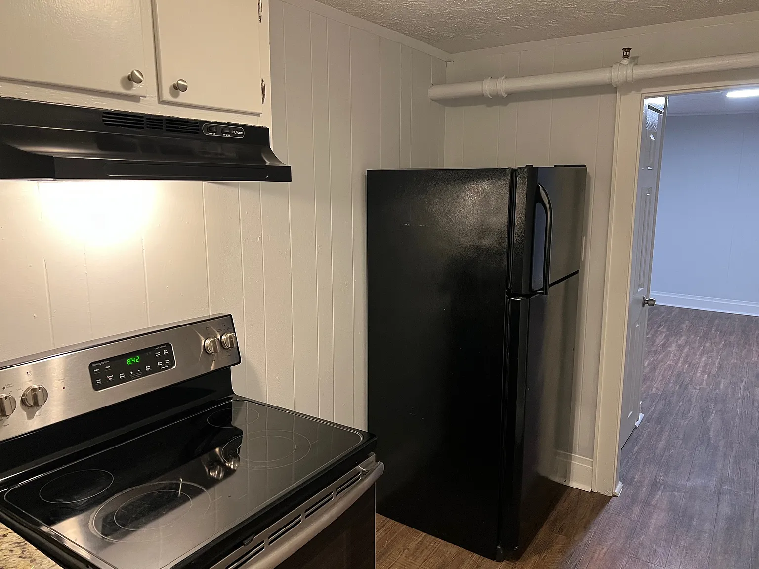 1 bed, $1,425 — Photo 2