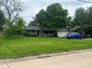 4126 El Rancho Dr, Davenport, IA 52806