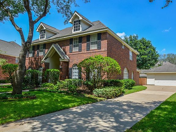 3rd image of 3334 Vista Lake Dr
