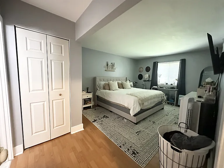7 Rockford Rd #J5J5 — Photo 9