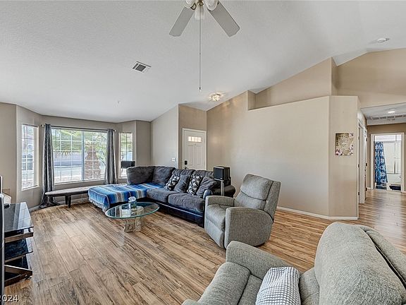 4th image of 3090 Cooper Creek Dr