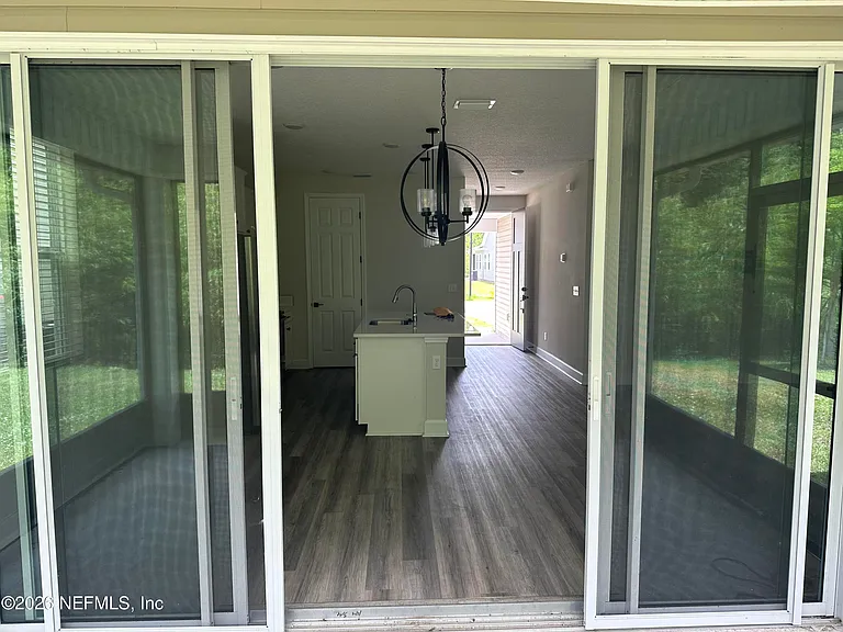 11561 Admirals Cove Dr — Photo 8