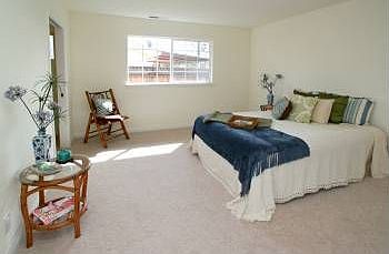 4th image of 2240 Muriel Dr