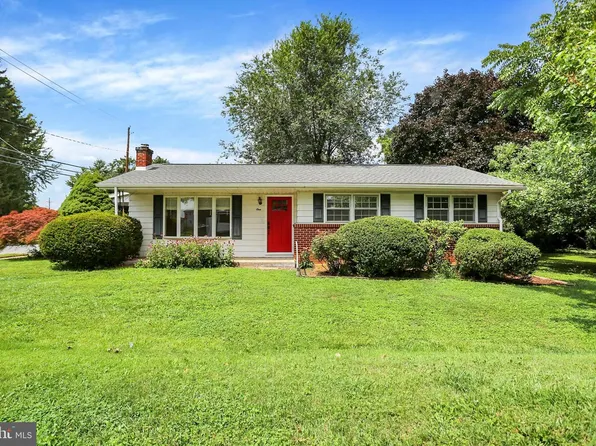 1 E Woodland Dr, Mechanicsburg, PA 17055