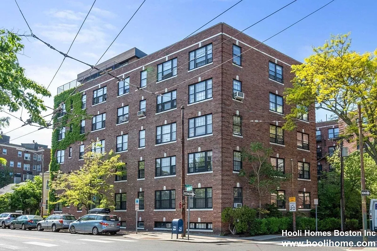 Building Photo - Follen St