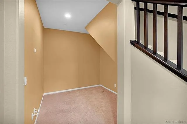 476 Prosperity Dr — Photo 19