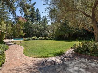 97 Queens Ct, Atherton, CA 94027