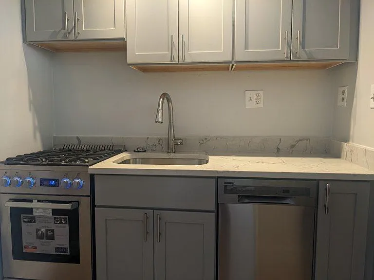 719 D St NE #203 — Photo 7