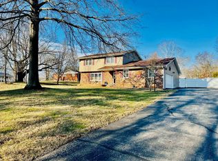 518 Sycamore Dr, Bedford, IN